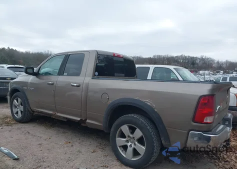 2010 Dodge Ram 1500 Slt/Sport/Trx z USA, uszkodzony, nr VIN 1D7RV1GT6AS125126